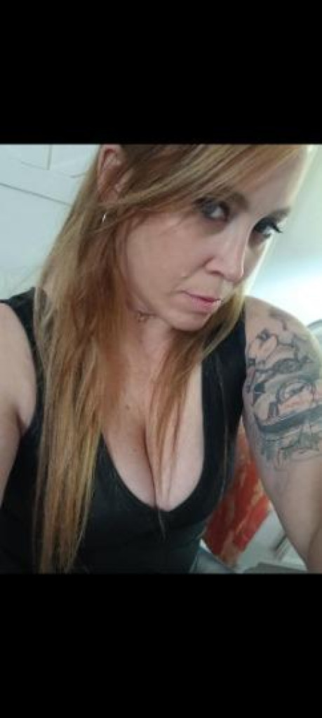 Julie photo 1