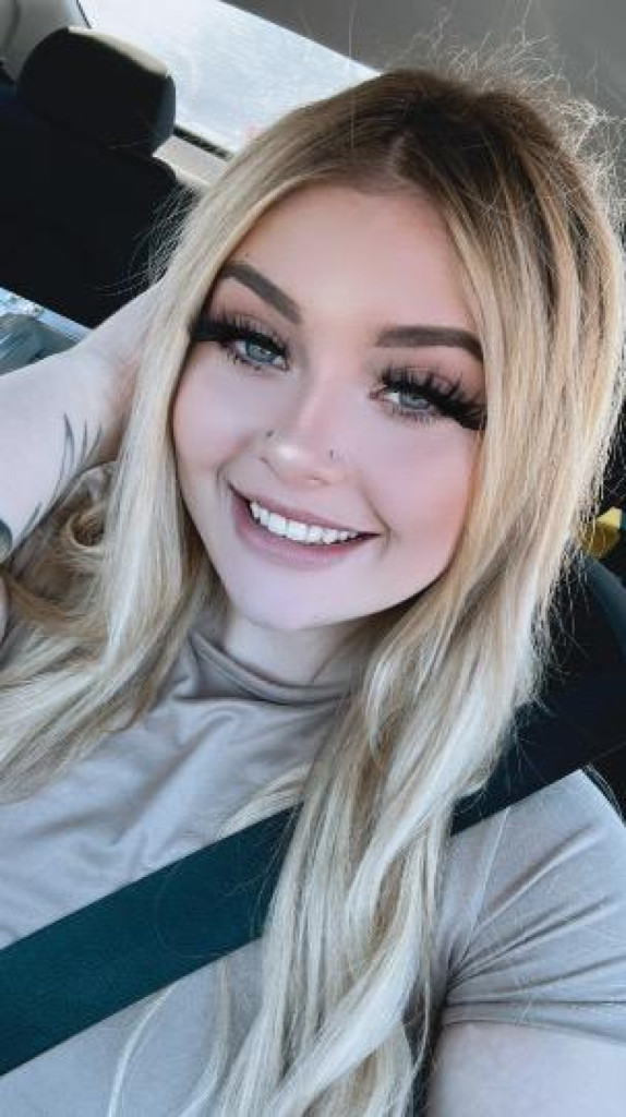 Kylie photo 1