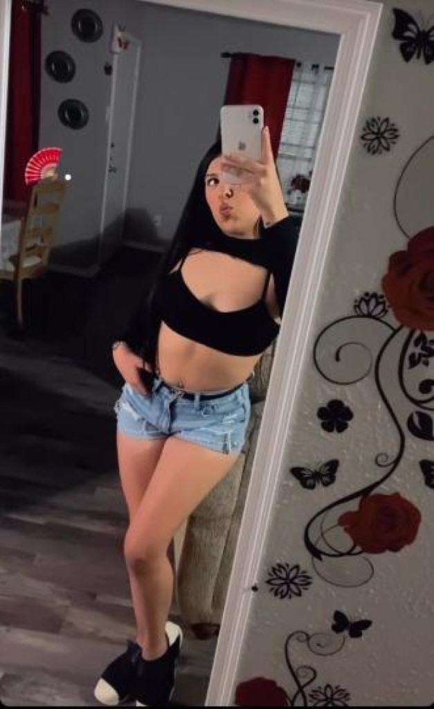REBECCA photo 1