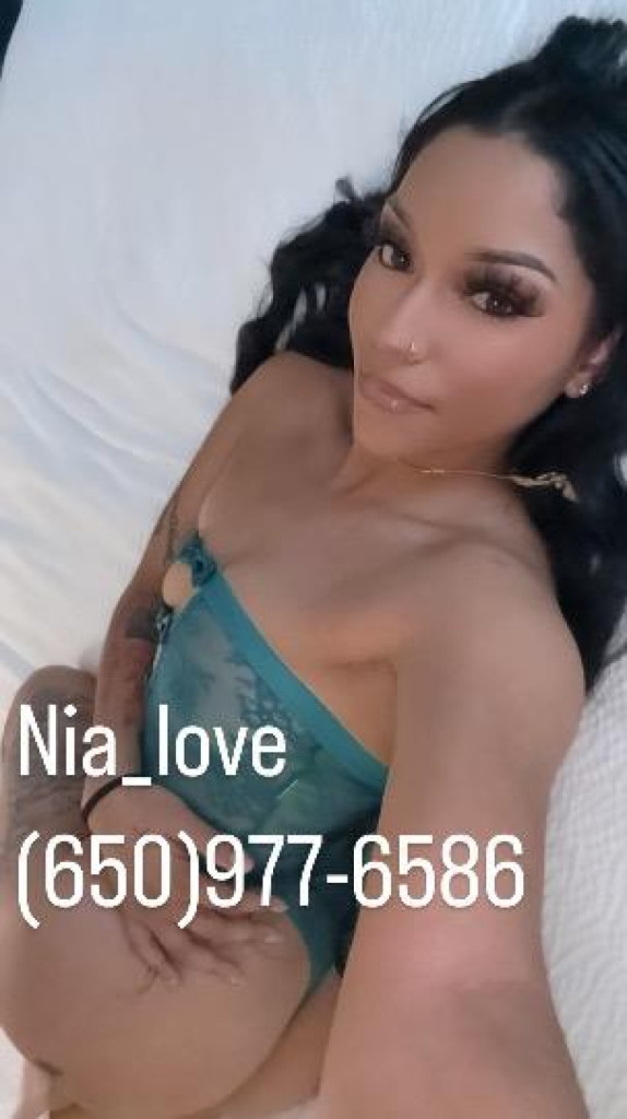 Nia photo 1