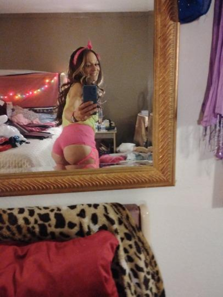 Anika photo 1