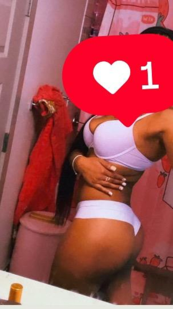 Simonee photo 1