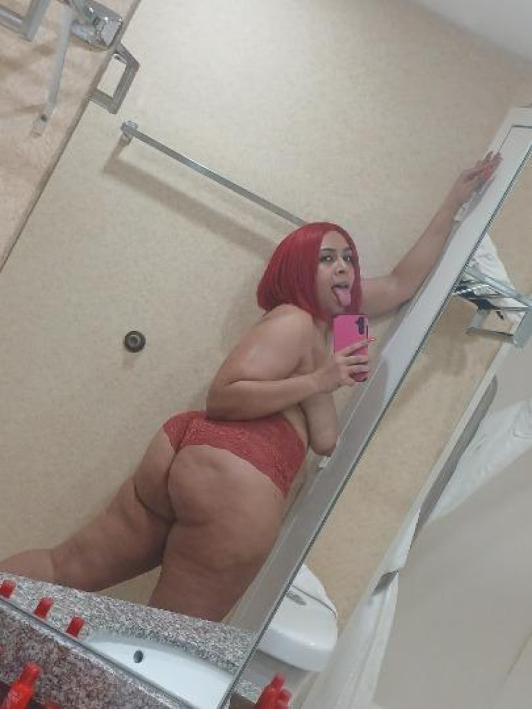 Layla photo 1