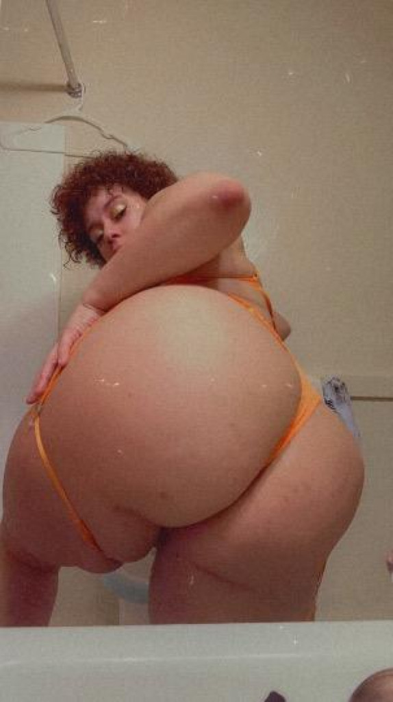 Lia photo 1