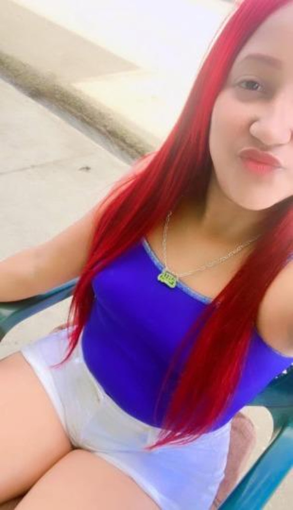 mujer sexy y seria y super limpia photo 1