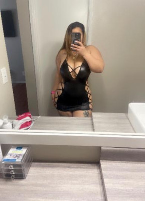 sexi ❤️❤️ soy real solo q algunas fotos el pelo de distintos color pero soy la misma chica soy real pero soy 100 Por ciento real listing photo