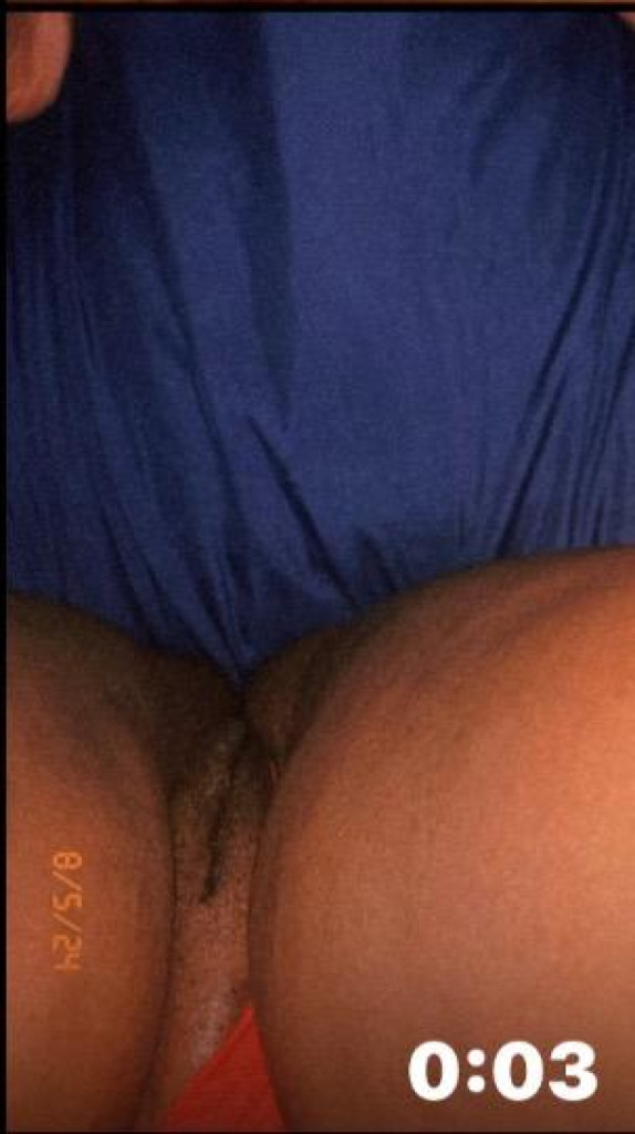Yassmine photo 1