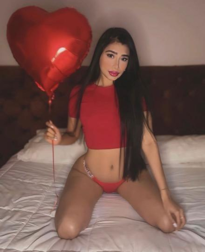 😍 Hot Colombian ❤ Latin girl 🤭 photo 1