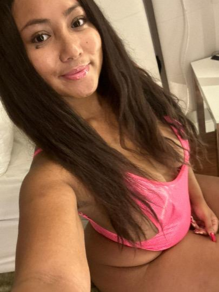 Jessica Sweet Wants some Fun! 👅💗 photo 1