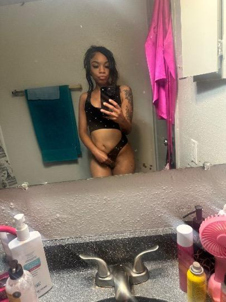 Laina photo 1