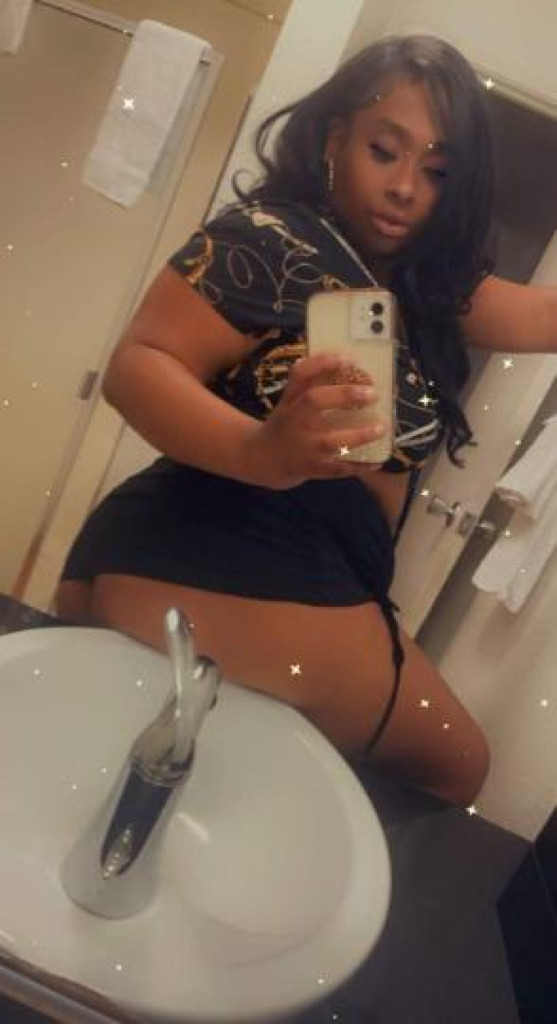 Yazmin photo 1