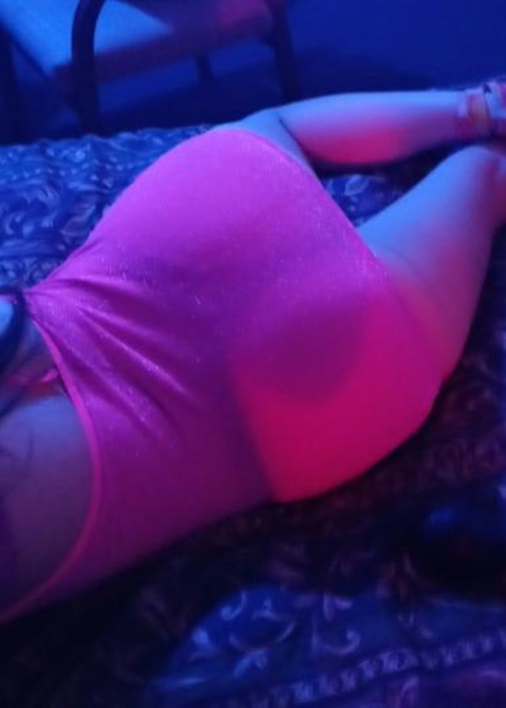 SEXY STEPHANIE photo 1