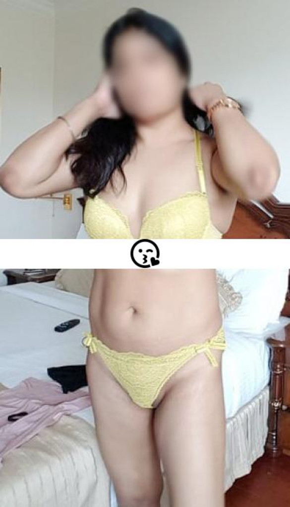 Ansha Negi photo 1