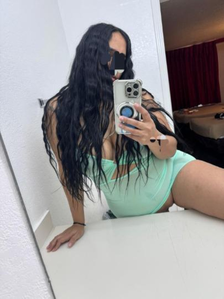 Cami photo 1