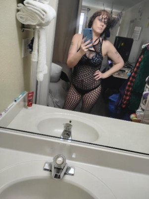 Lady listing photo