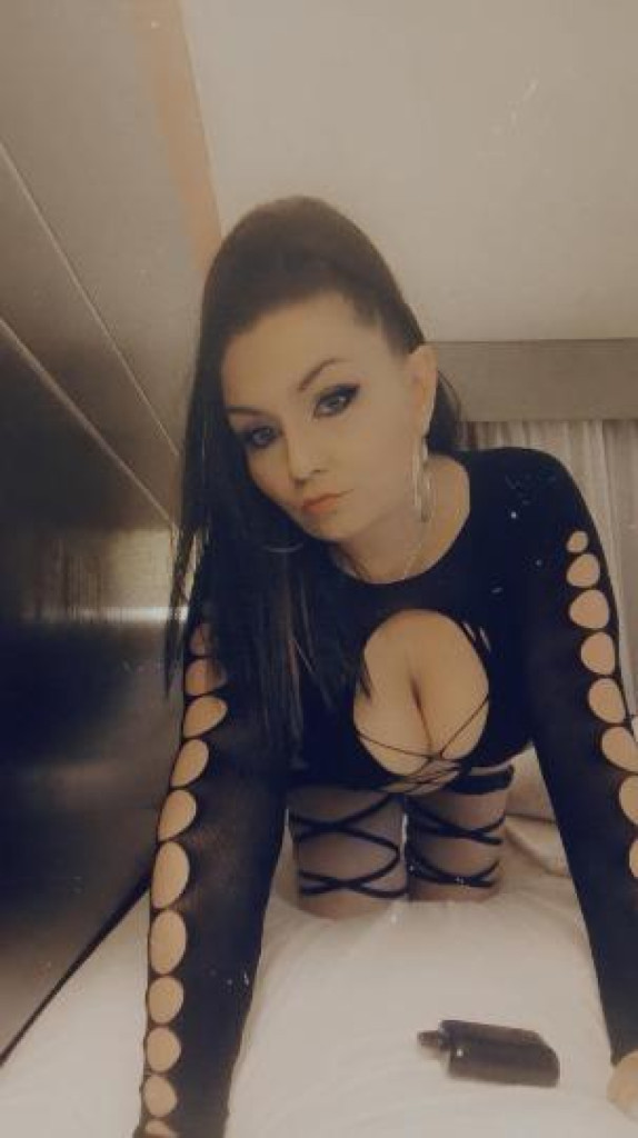 Amber photo 1