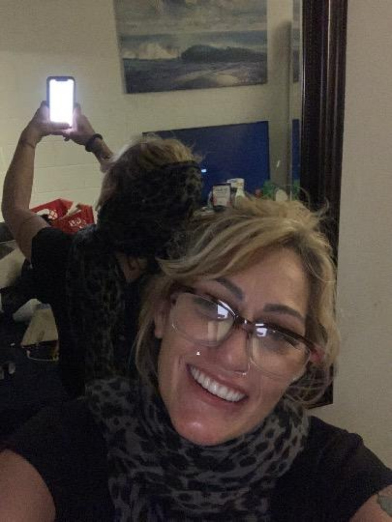 Nicole photo 1
