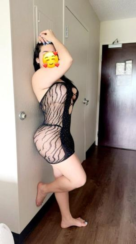 Mia photo 1