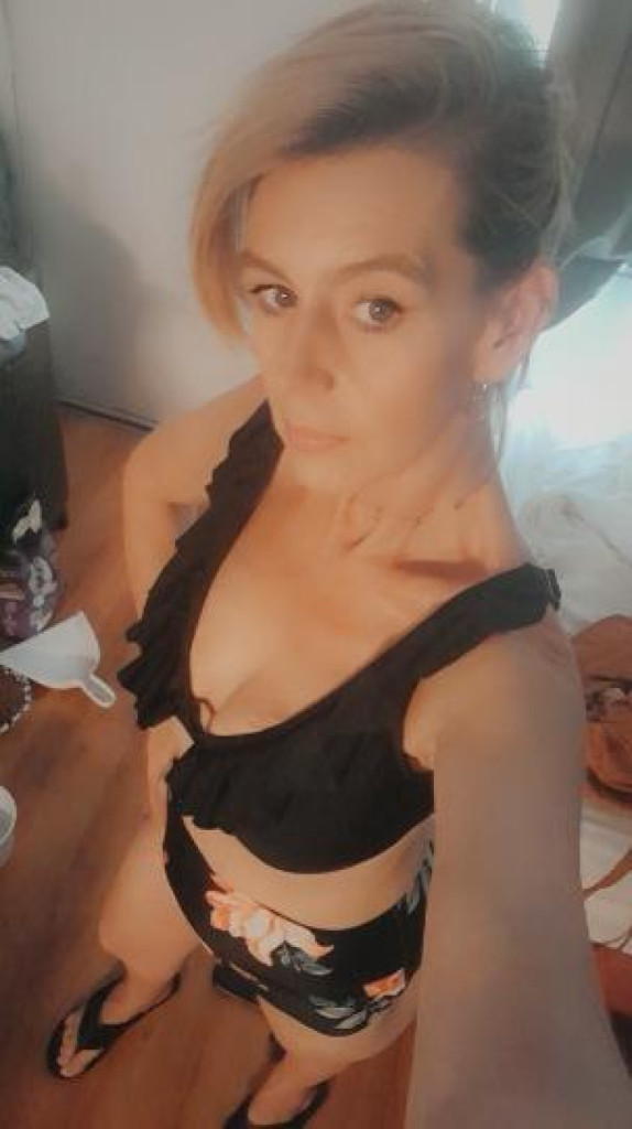 Cherri photo 1