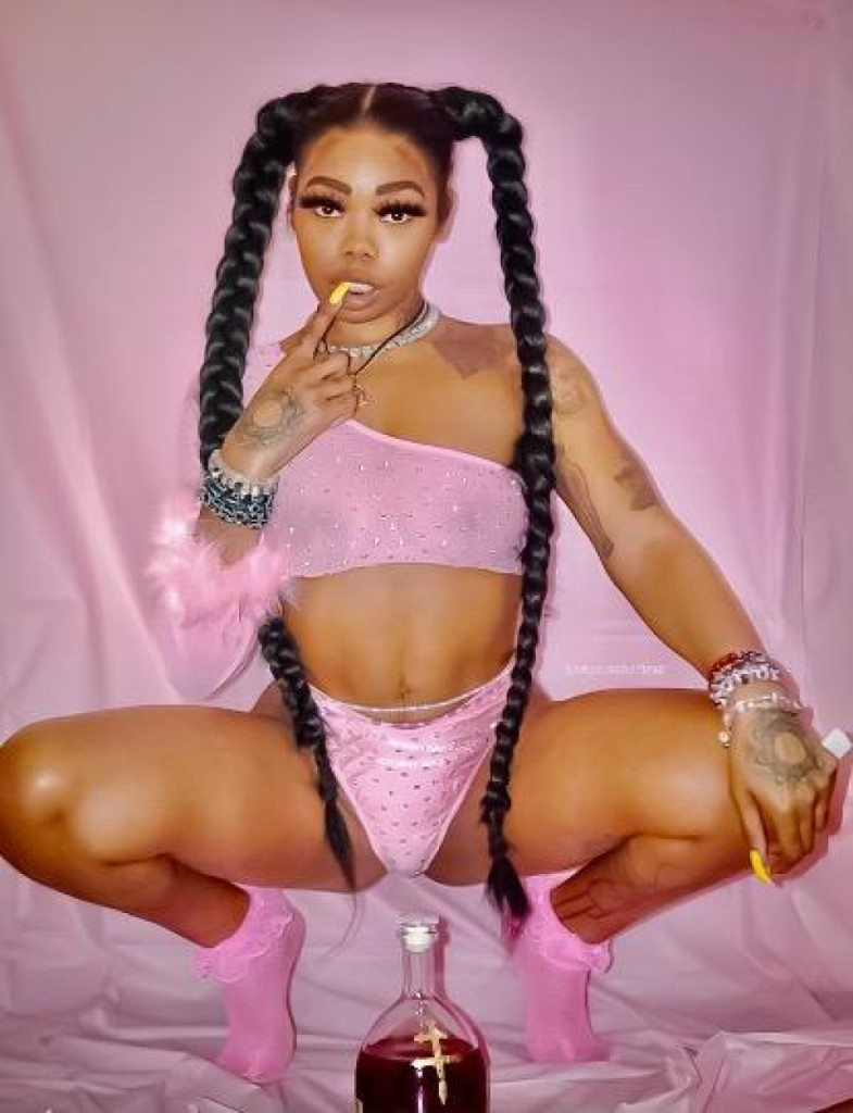 🧿🪬Queenie🪬🧿 photo 1