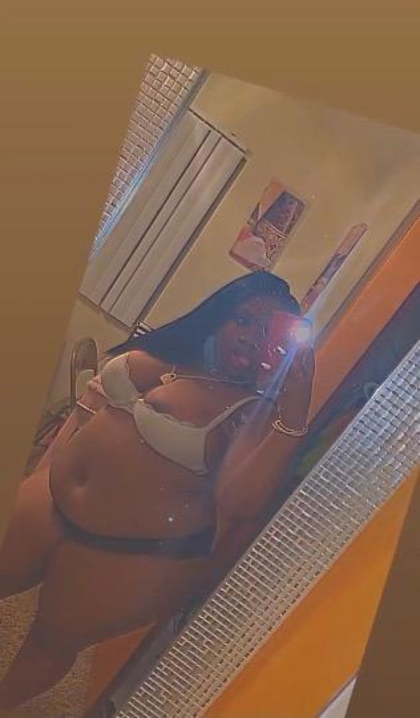 FIRE HEAD 😝😝Come Get This PORN🤩Star Experience and great throat 👅💦 available anytime photo 1