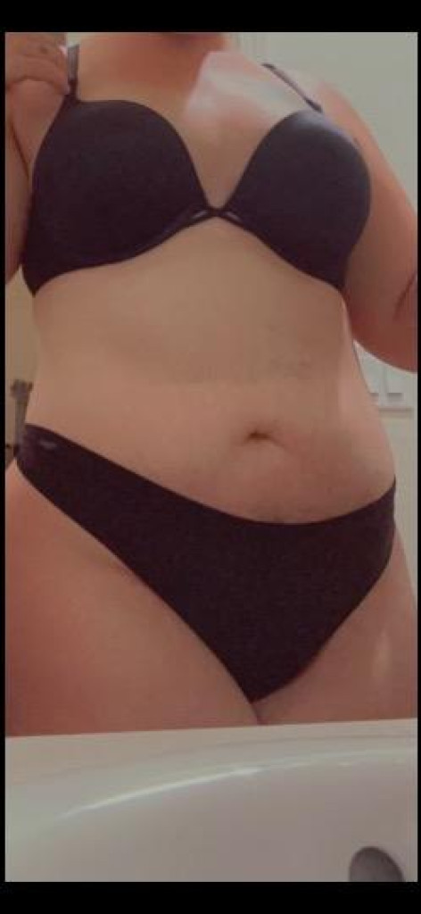 🥰😛😋😍😍curvy green eyed goddess 😘🥰😍😍😋 photo 1