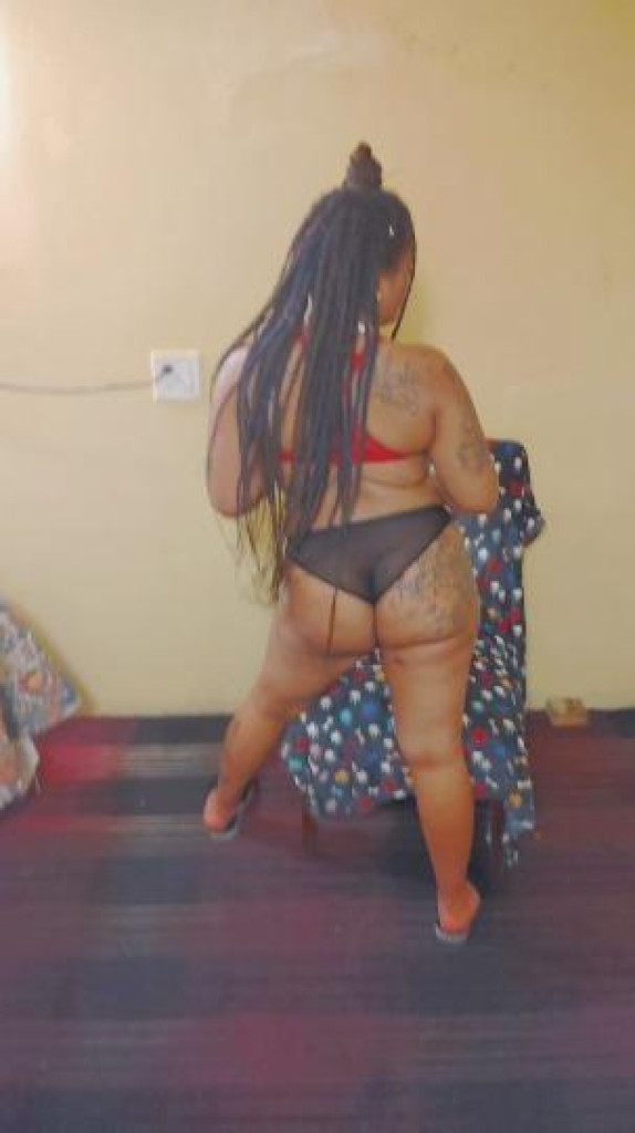 Red/Cream photo 1