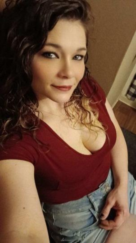Jolene photo 1