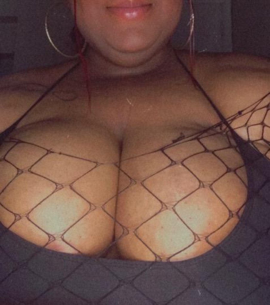 Sexy Thick BBW Treat🍫💦💋 Incall Available photo 1