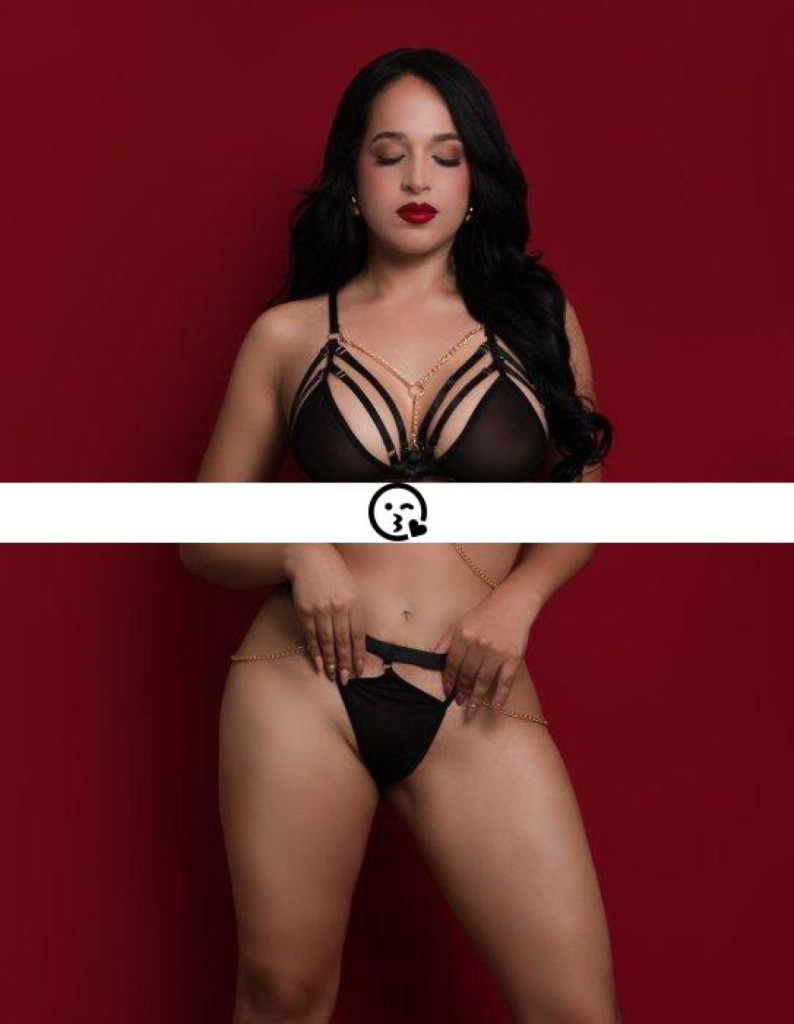 Camila photo 1
