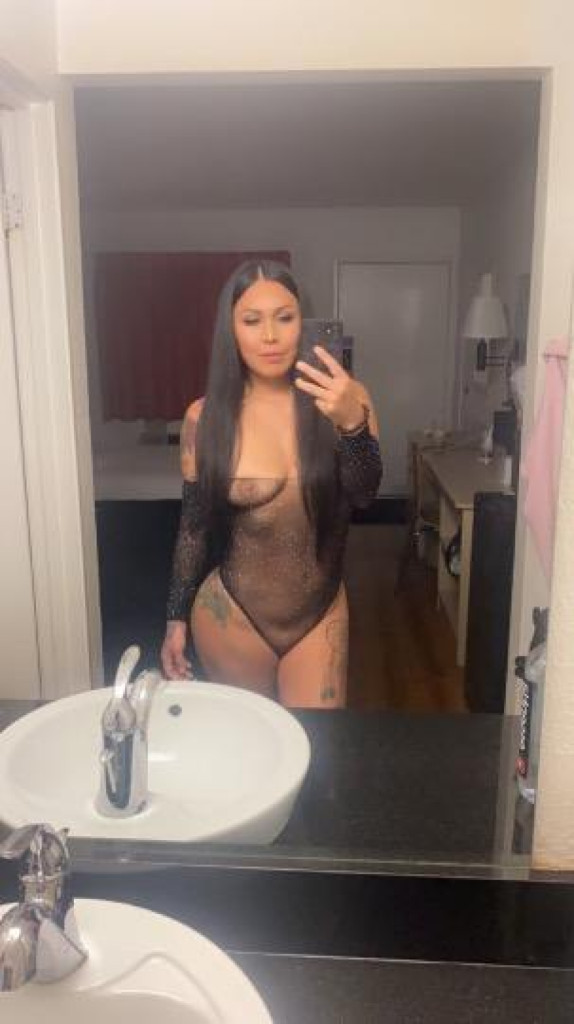 Alexis photo 1
