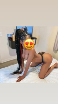 JUICYY SQUIRTINGG PUSSY 💦 SLIM THICK TREAT 😍😋😍DEEP THROAT 😋 + JUICY PUSSY👅 💦💦 INCALL/OUTCALL listing photo