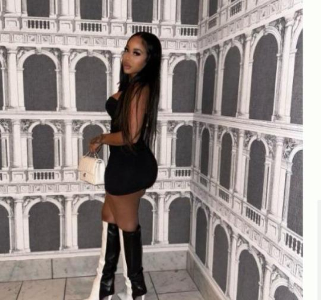 Chanel photo 1
