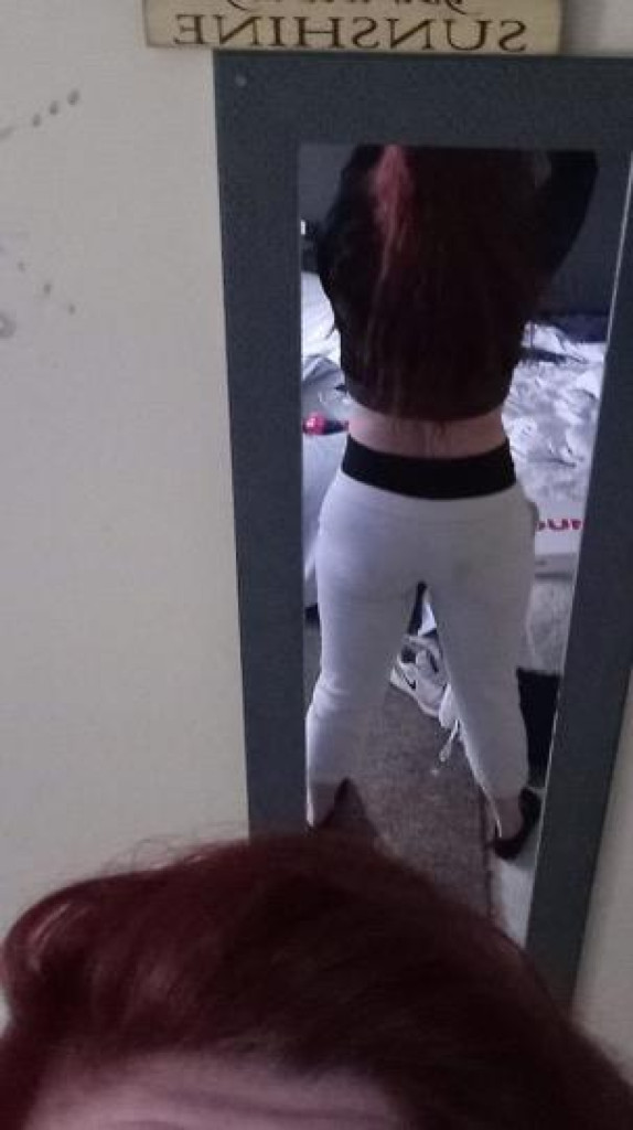 EmmaLee photo 1