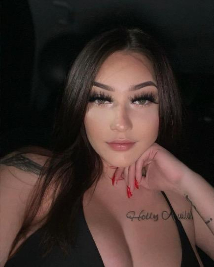 Seductive photo 1