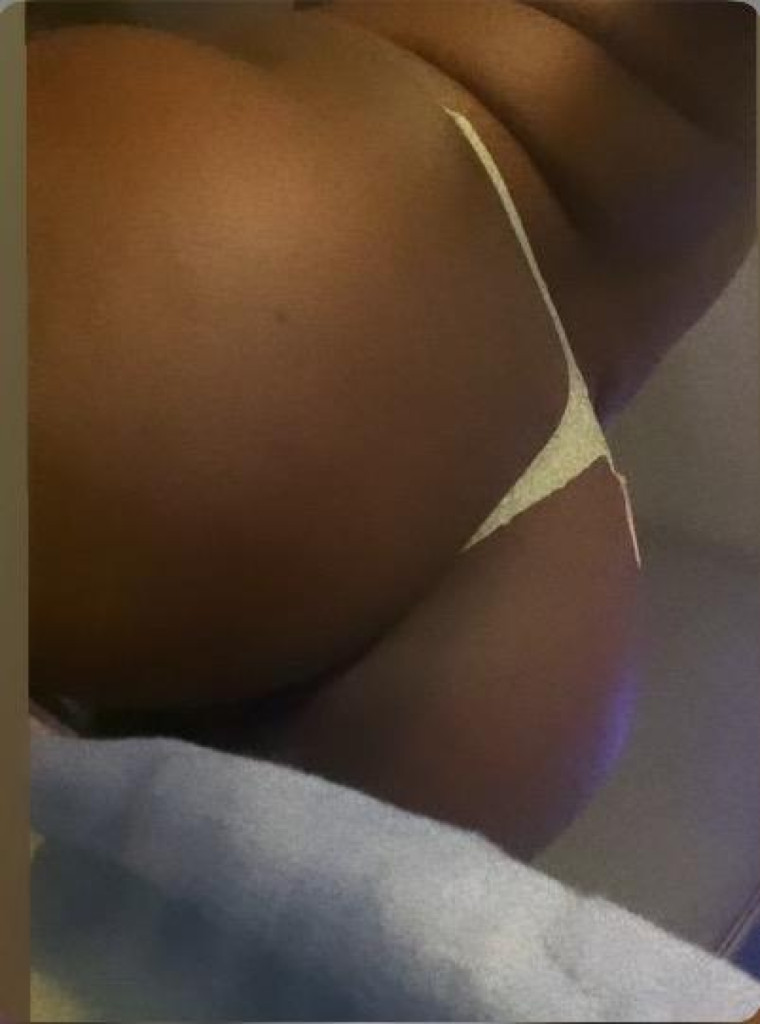 Skylar photo 1