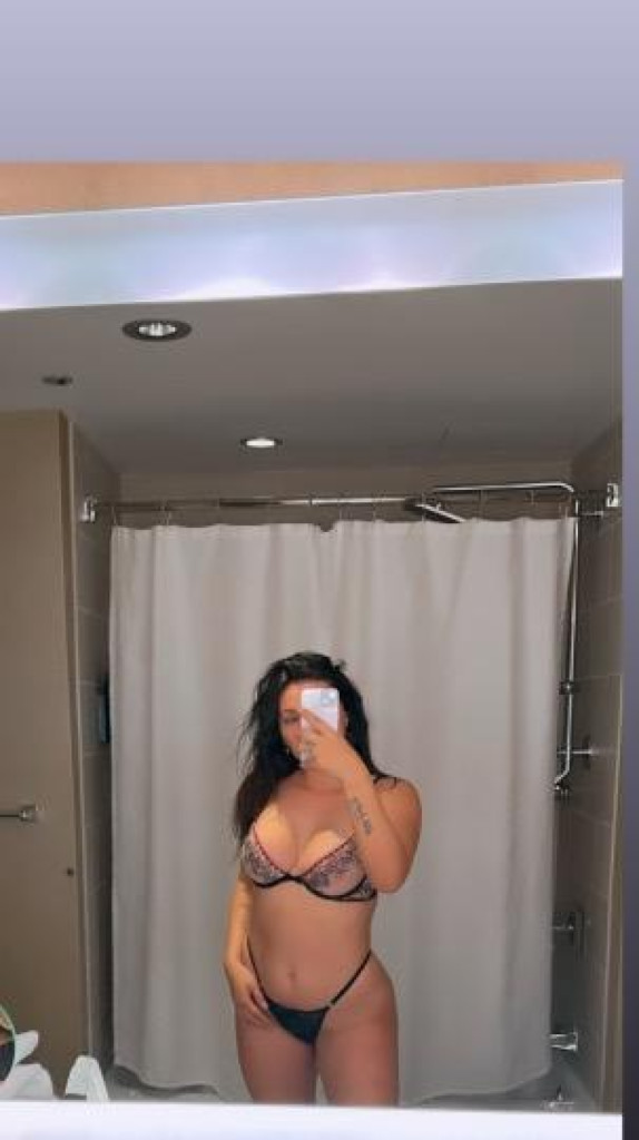 Sara photo 1