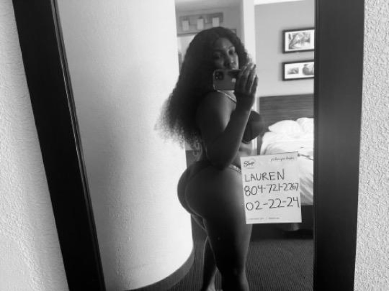 Lauren photo 1
