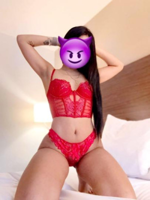 New in the city your skinny and sexil girl😘😘😘😘 listing photo