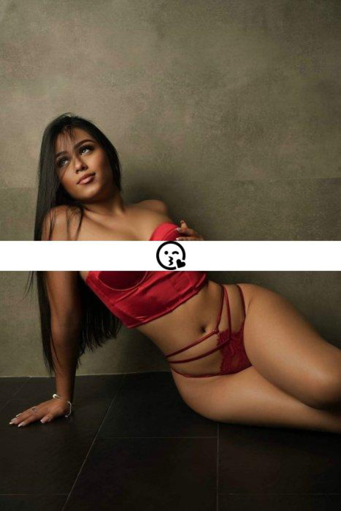 Salome photo 1