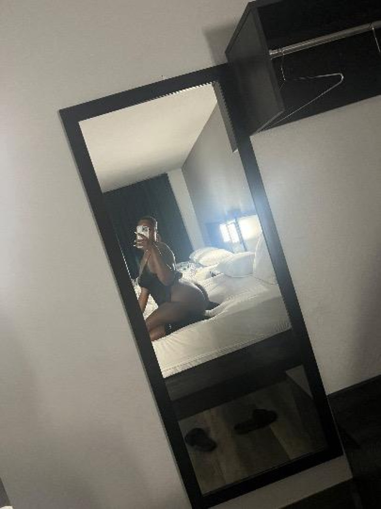Ari photo 1