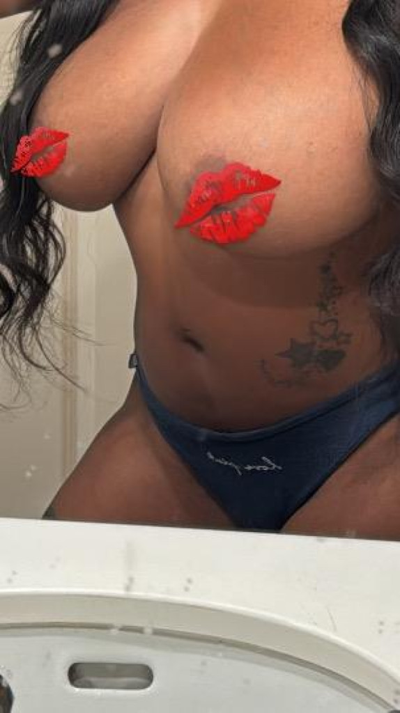 🔥👙🫦georgous petit latte busty babe 👅🫦🍓🍑 photo 1