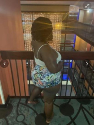 Leelee listing photo