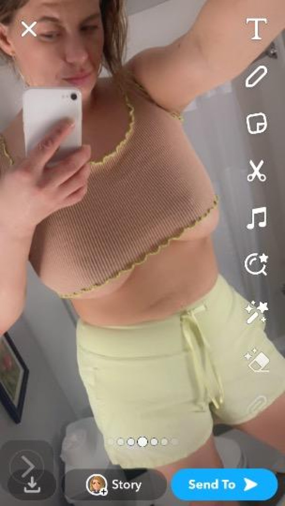 Demi photo 1