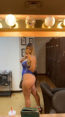 SexyMia listing photo