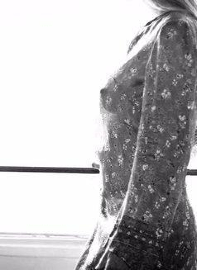 Summer – Canadian masseuse in Paris photo 1