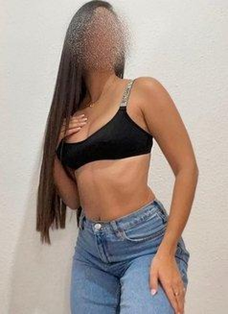 Laura – Cuban escort in Sevilla photo 1