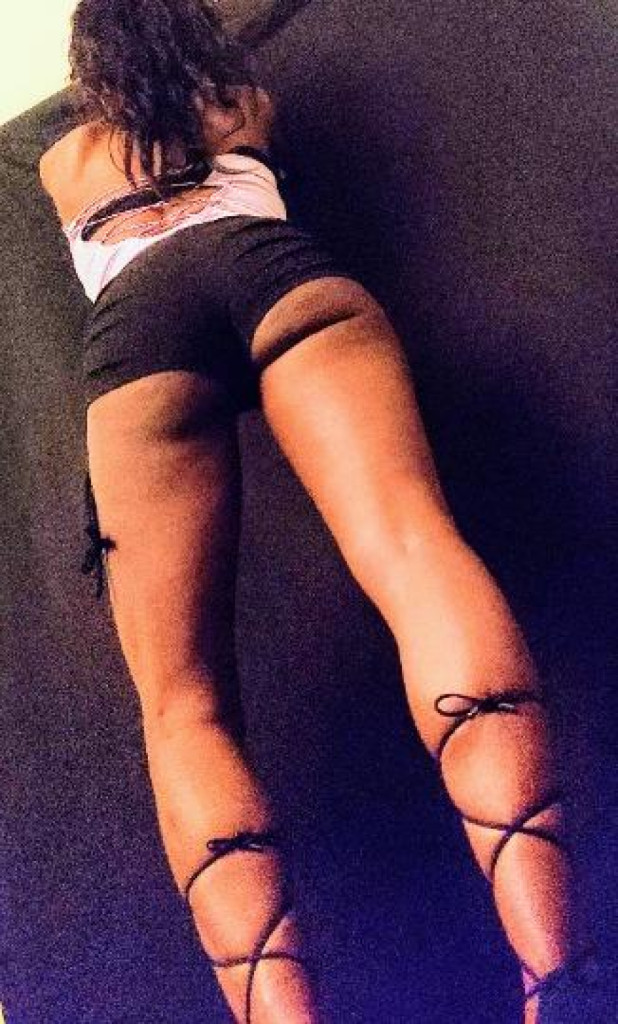 Maxine photo 1