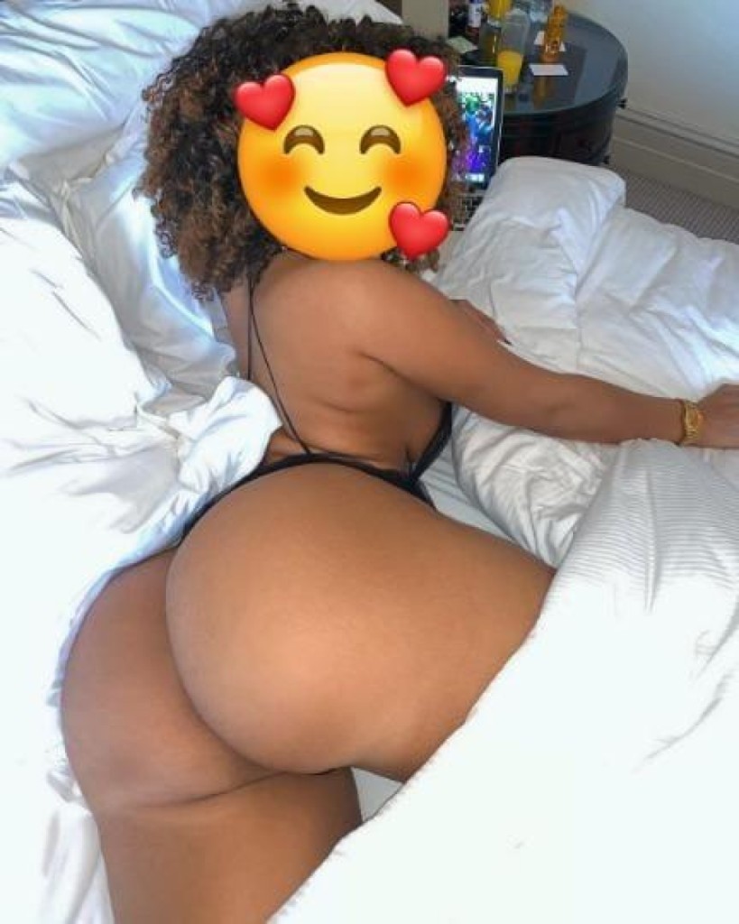 Deyanira photo 1