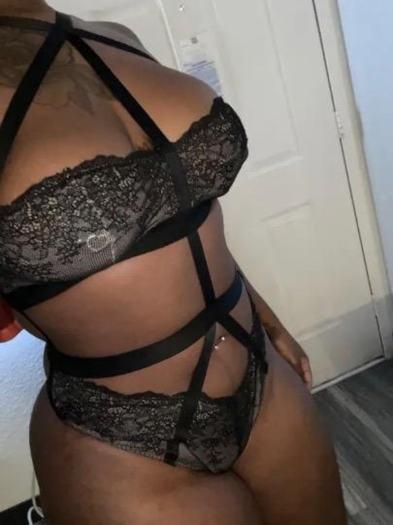 Brittney photo 1